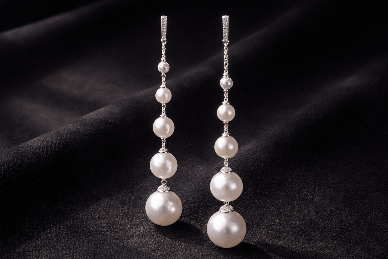 pearlsonly-blog-100-image-3-pearl - Dramatiske lange øreringe med perlevedhæng - Perlesmykker - pearlsonly