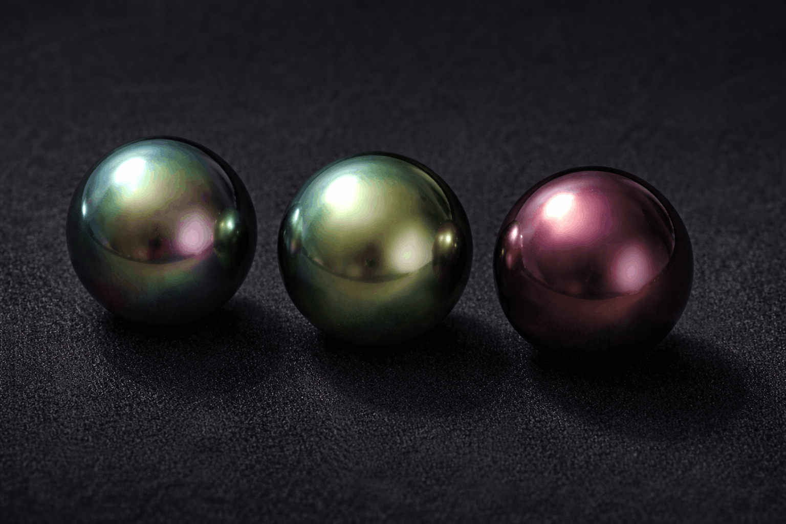 pearlsonly-blog-107-image-5-pearl - Overtones der virkelig betyder noget - sorte tahitiske perle-øreringe - pearlsonly