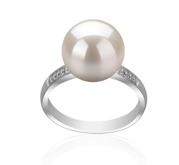 10-11mm Ferskvand Ring in Oana Hvid 10-11mm Ferskvand Ring in Oana Hvid